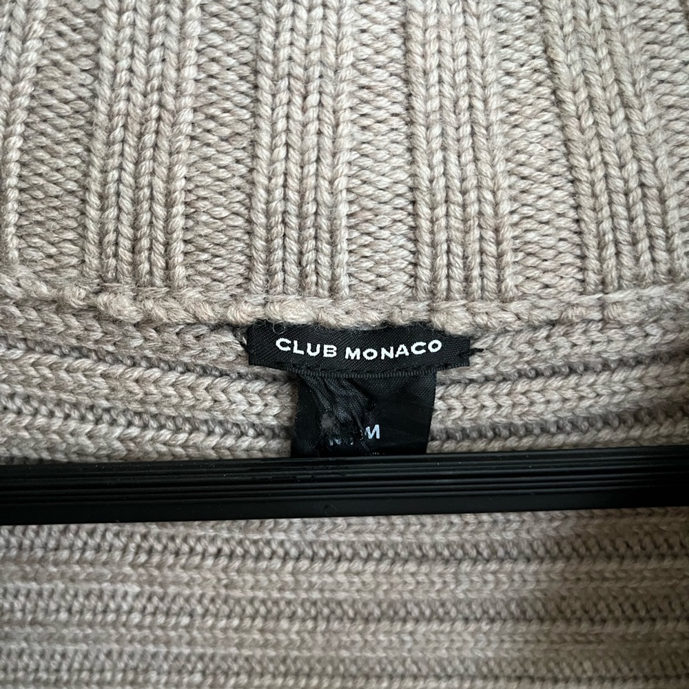 🧸 Club Monaco super cozy sweater - Picture 3 of 3